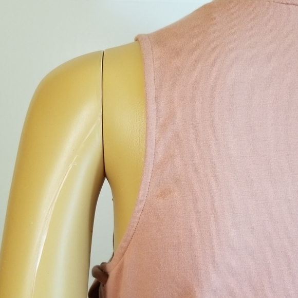 NWT. Charlotte Russe Pink Crop Top w/Side Ties - Picture 6 of 7